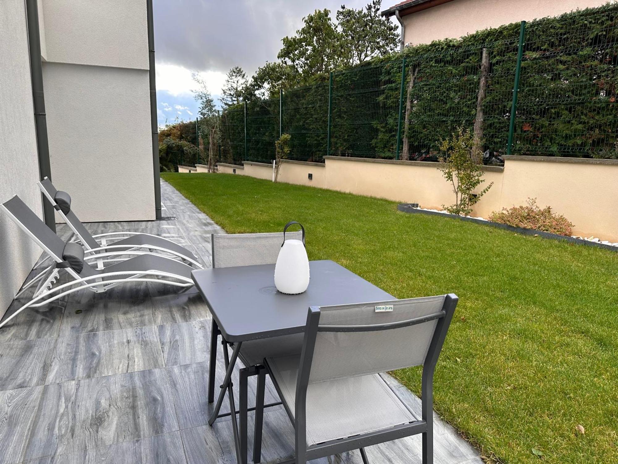 La Villa Perchee Calme, Sauna, Parking Prive Saint-Prix  Zewnętrze zdjęcie